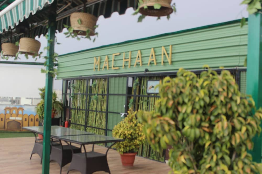 Фото отеля 2