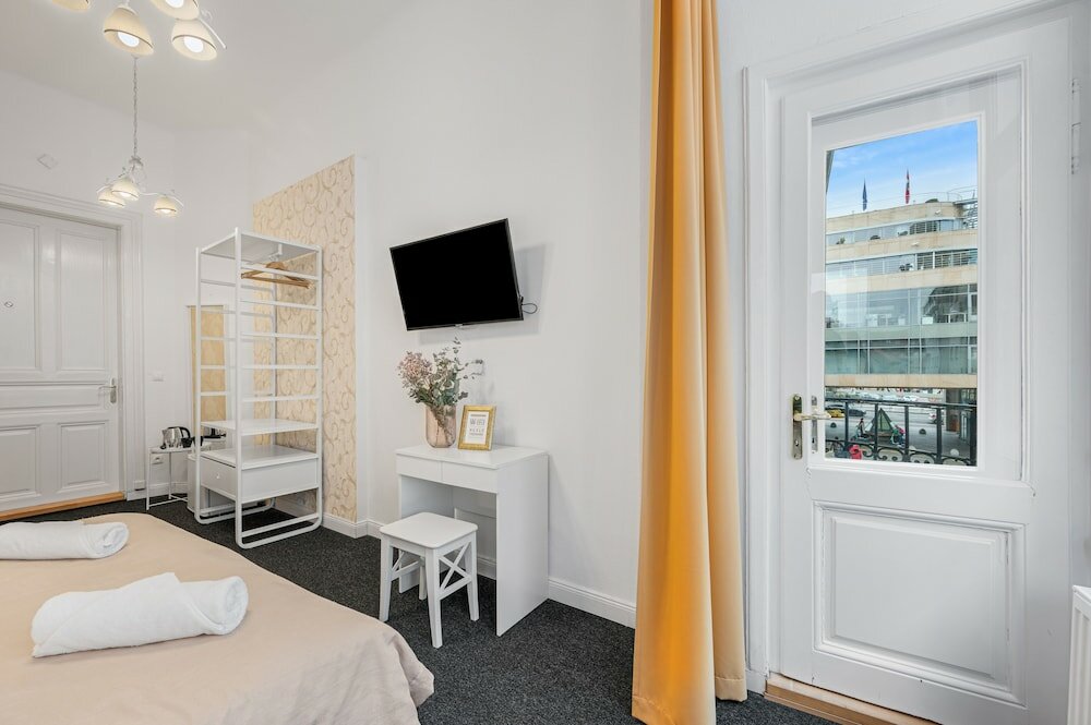 Фото Downtown Bratislava B&B