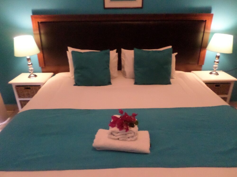 Фото Saldanha Bay Inn