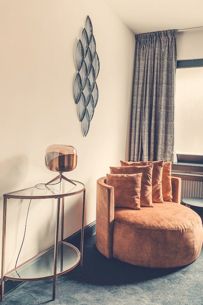 Фото B in Antwerp