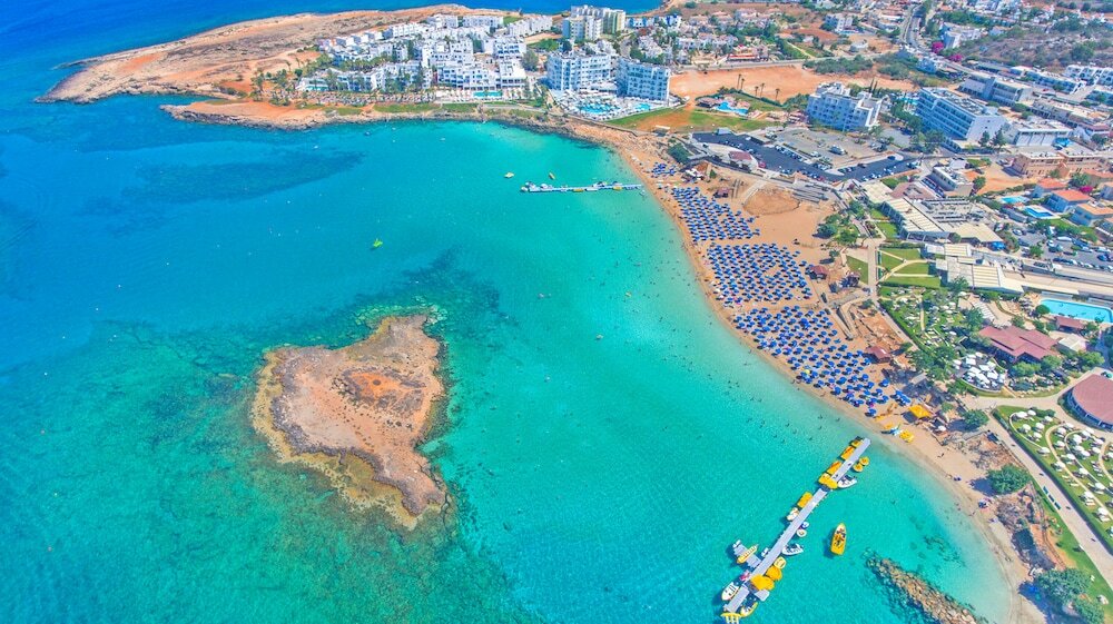 Фото Chrysomare Beach Hotel and Resort