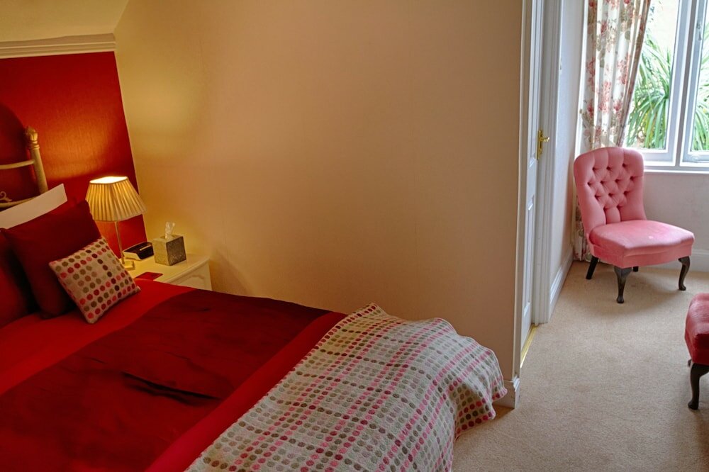 Фото Holcombe House