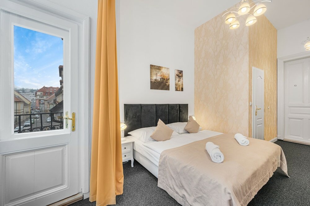 Фото Downtown Bratislava B&B