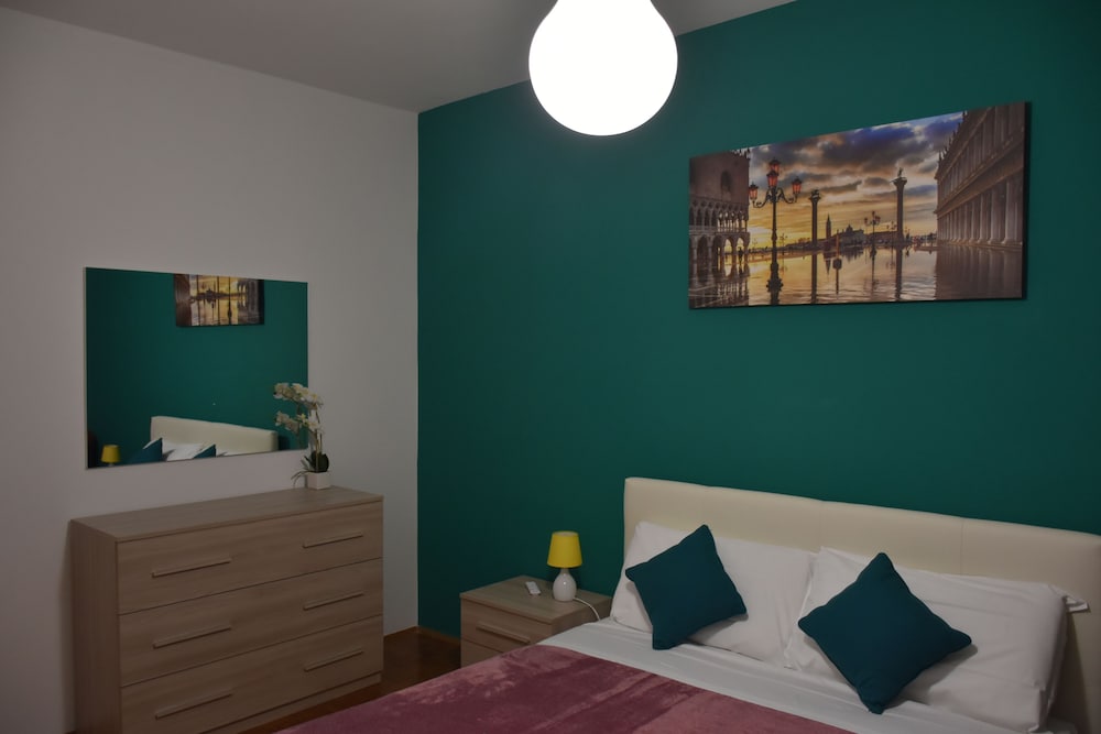 Фото Venice Popular Apartment