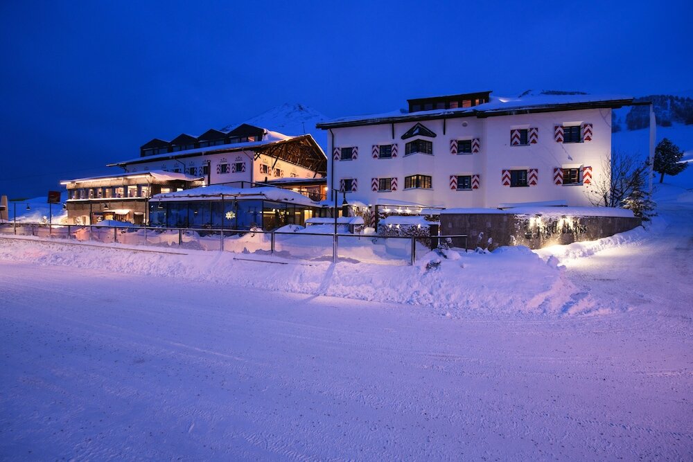 Фото Hotel Jagdschloss Resort