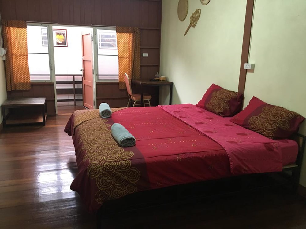 Фото Baan Khun Ya Ayutthaya