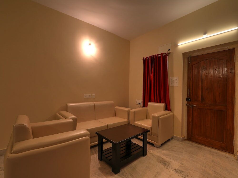 Фото Oyo 15168 Sucasa Homes