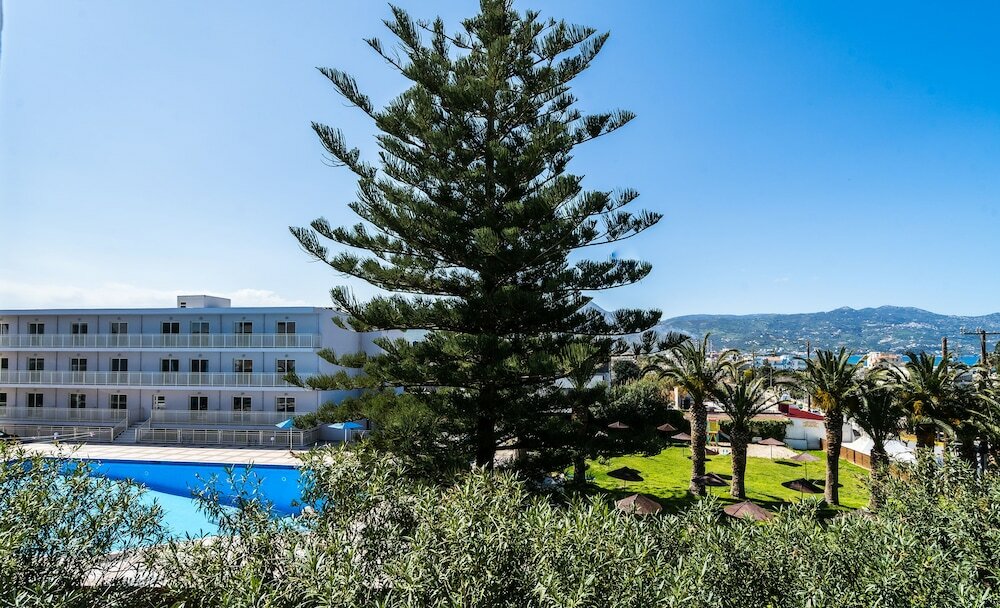 Фото отеля 3