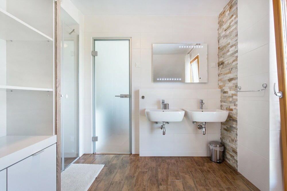 Фото Domovoj Apartments and Rooms