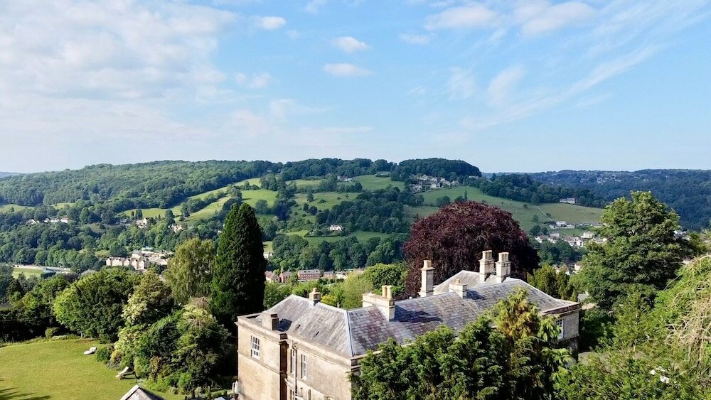 Фото Burleigh Court