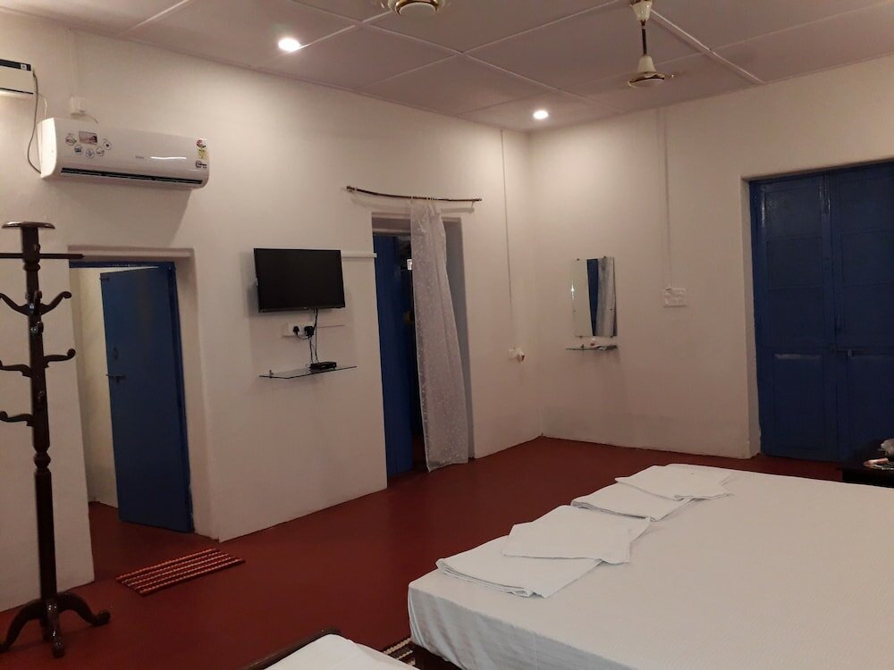 Фото Hotel Dhuni Resorts goa