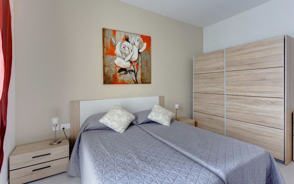 Фото Modern Apartment in the Heart of Saint Julian's