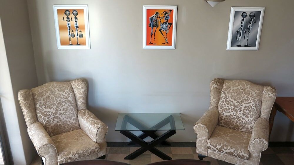 Фото Umgwezi Lodge And Backpackers