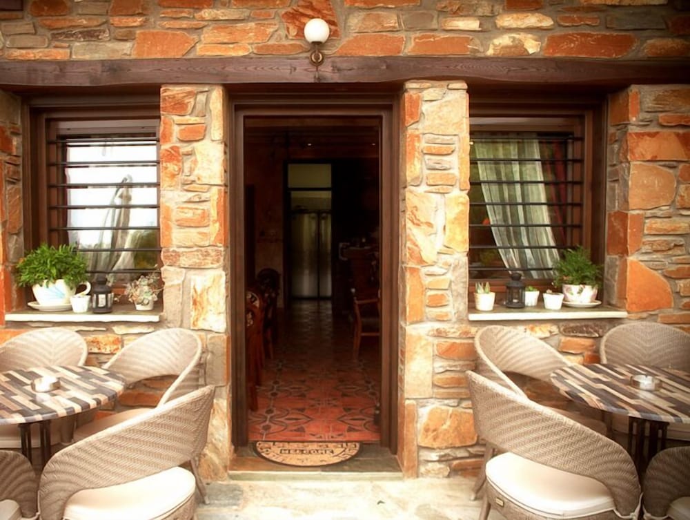 Фото Oreiades Parthenon