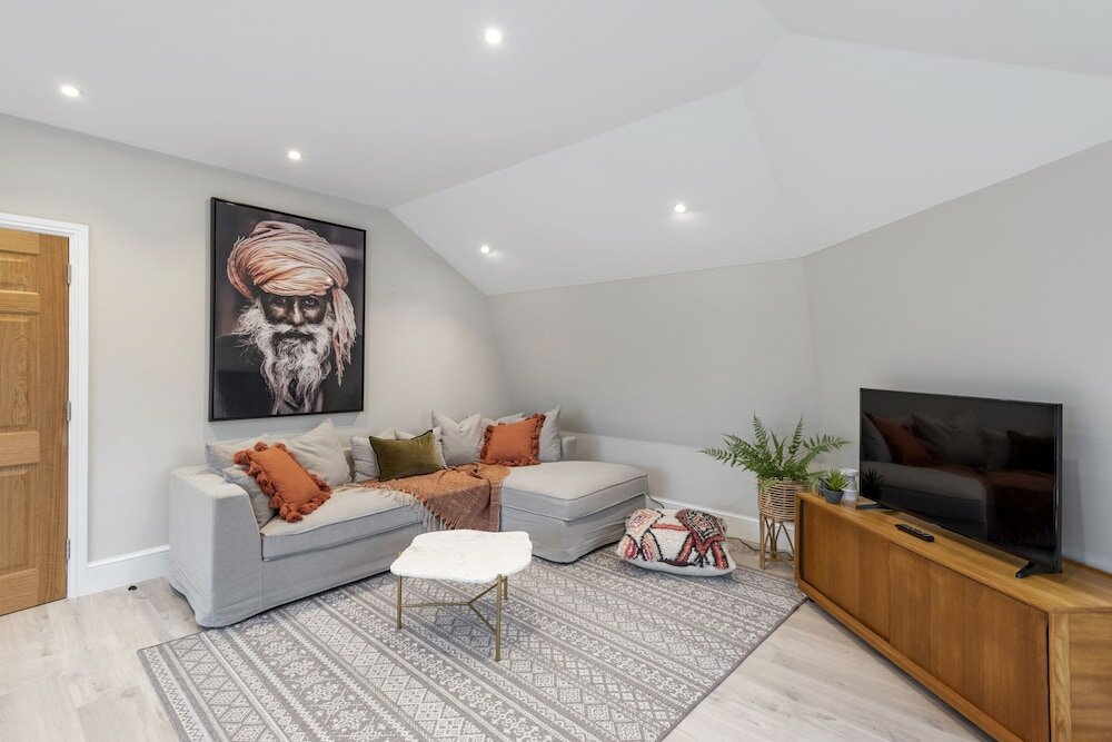 Фото Superior Stays Luxury Apartments - Bath City Centre