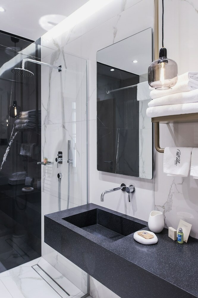 Фото Pod Zidom Rooms