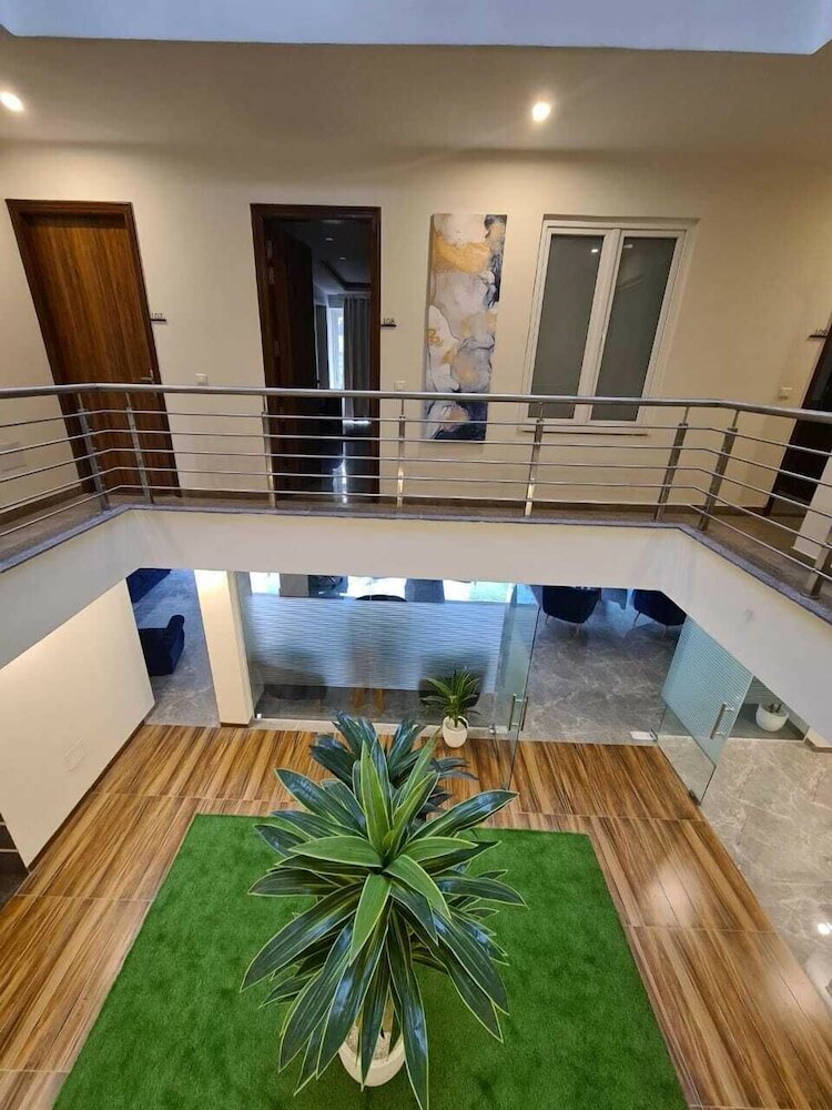 Фото Hotel Golf View Suites