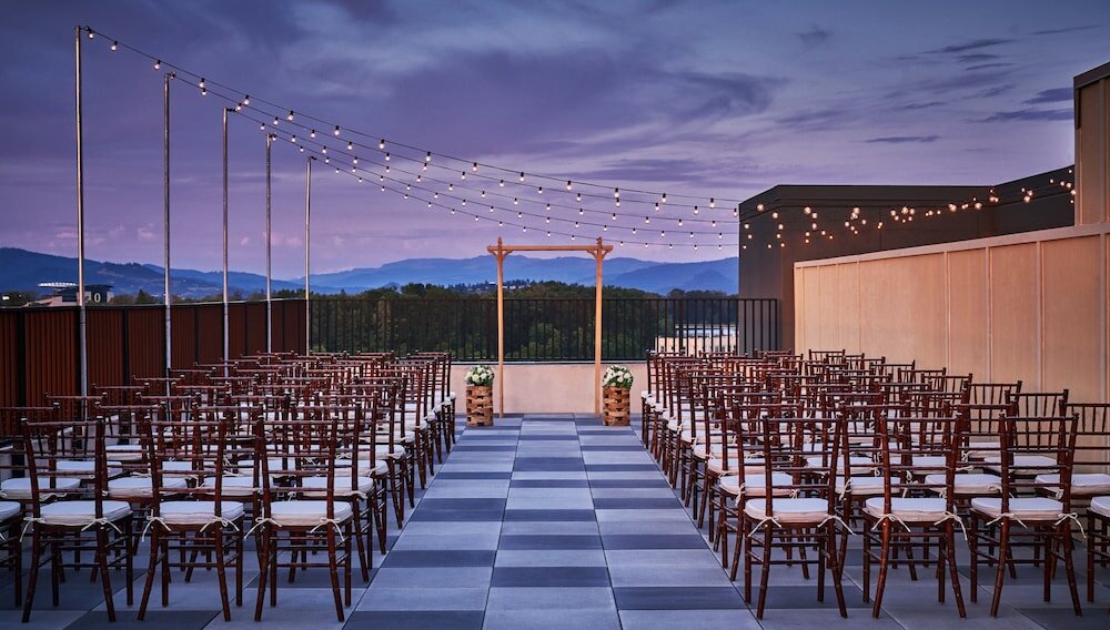 Фото Graduate Eugene