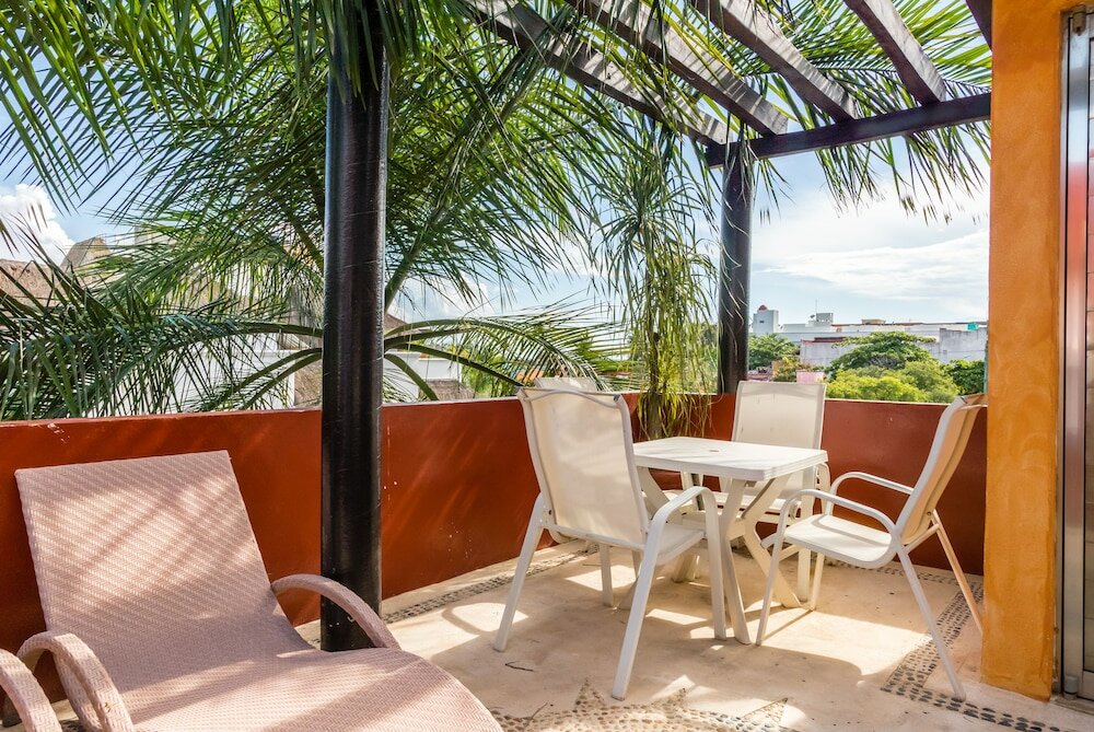 Фото Moonshine Hotel