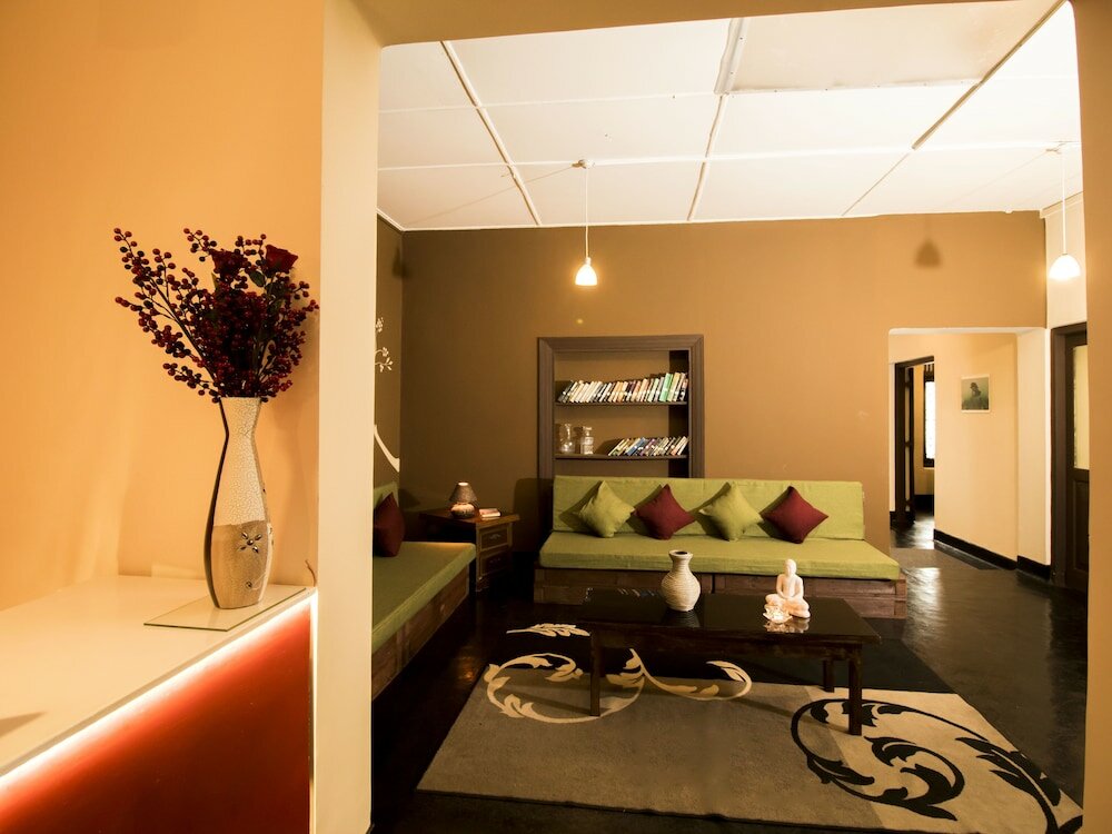 Фото The Oasis Hostel