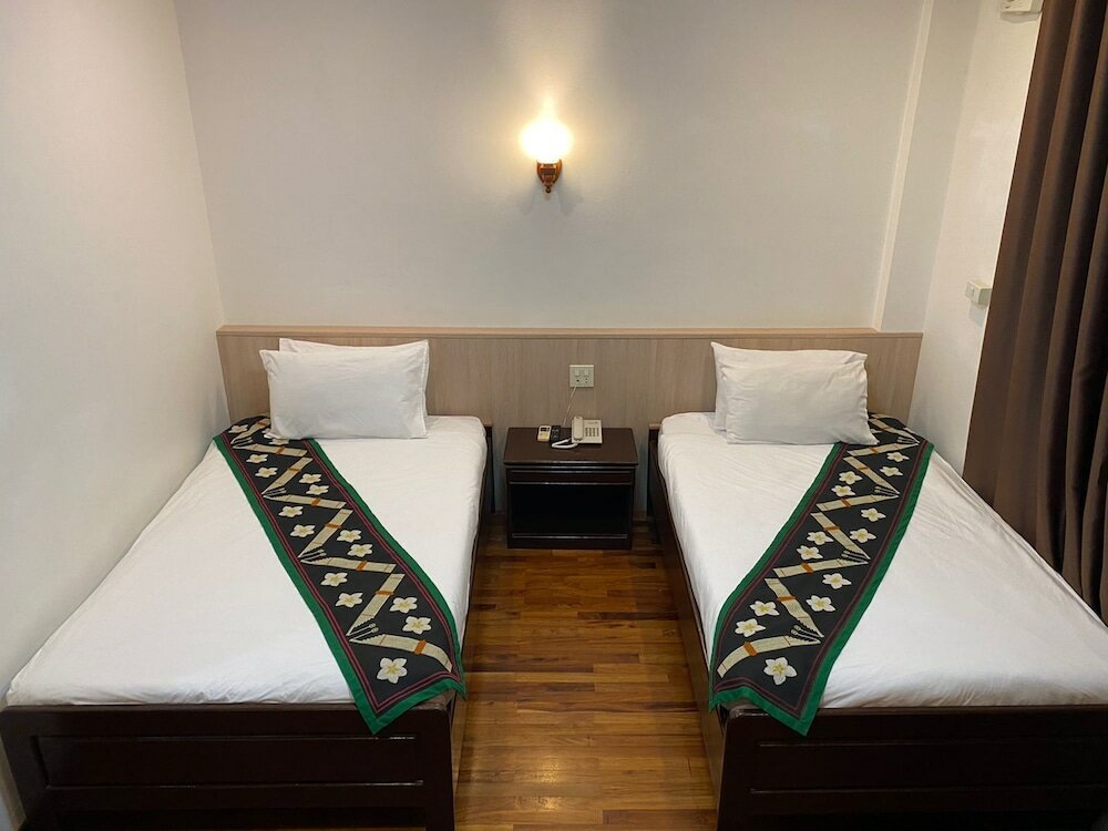 Фото Anoulackkhenlao Hotel