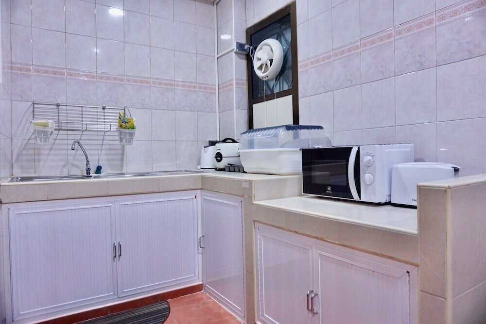 Фото Bhundaree Richy