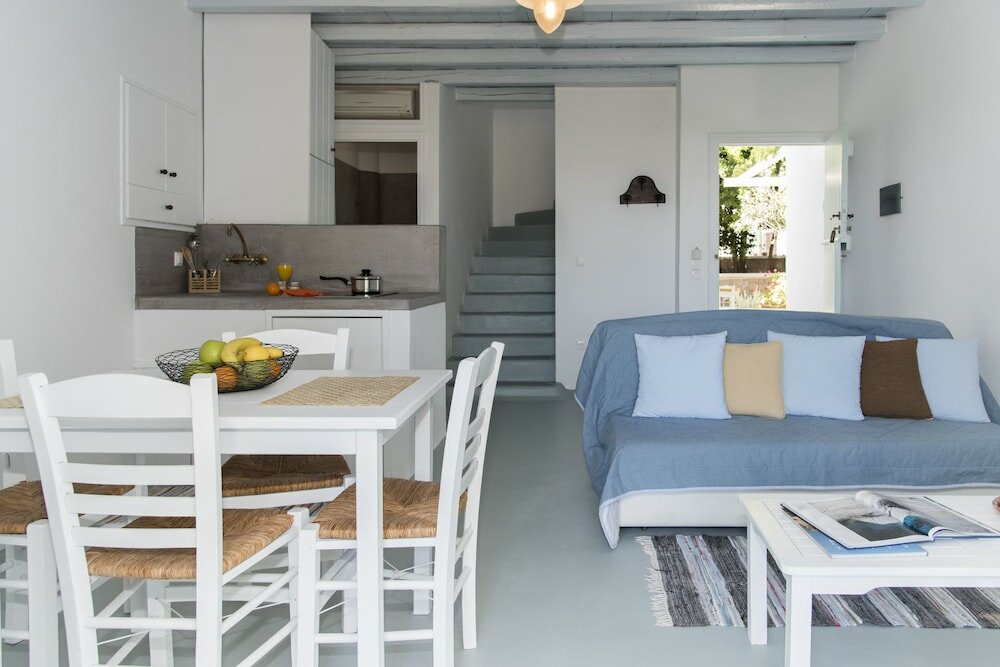 Фото Thalassitra Private Pool Suites & SPA