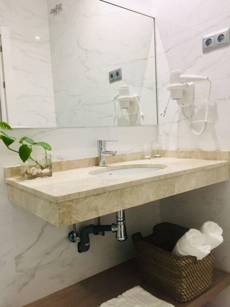 Фото Hostal Palacio Luna