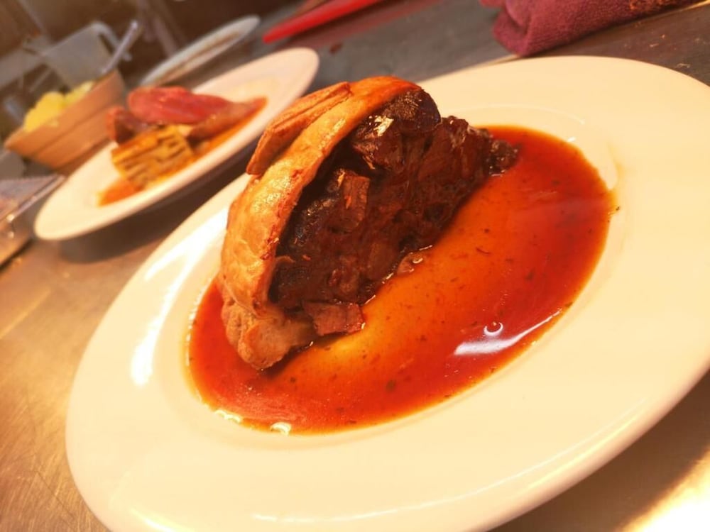 Фото The George Inn