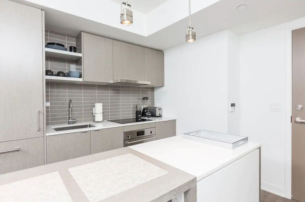 Фото Applewood Suites - Toronto Peter Street