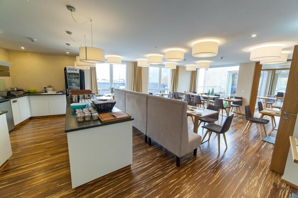 Фото Restaurant Hotel Zum Storchen