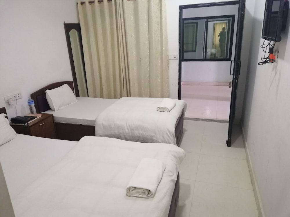 Фото Hotel Suramma
