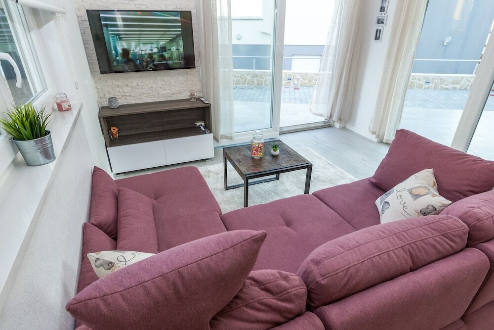 Фото Apartments Tomana