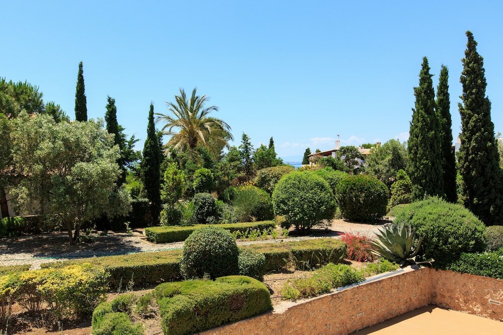 Фото 180 South Seaside Hotel