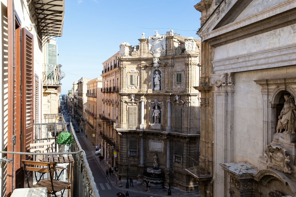 Фото Quattro Canti Charming Flat