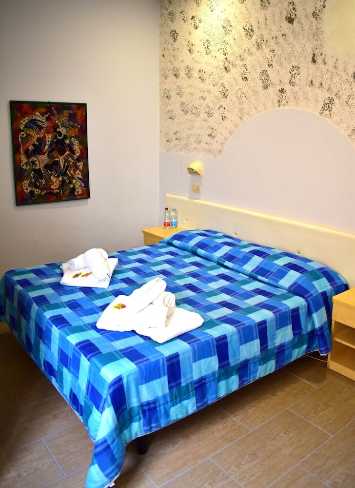 Фото Hotel Happy