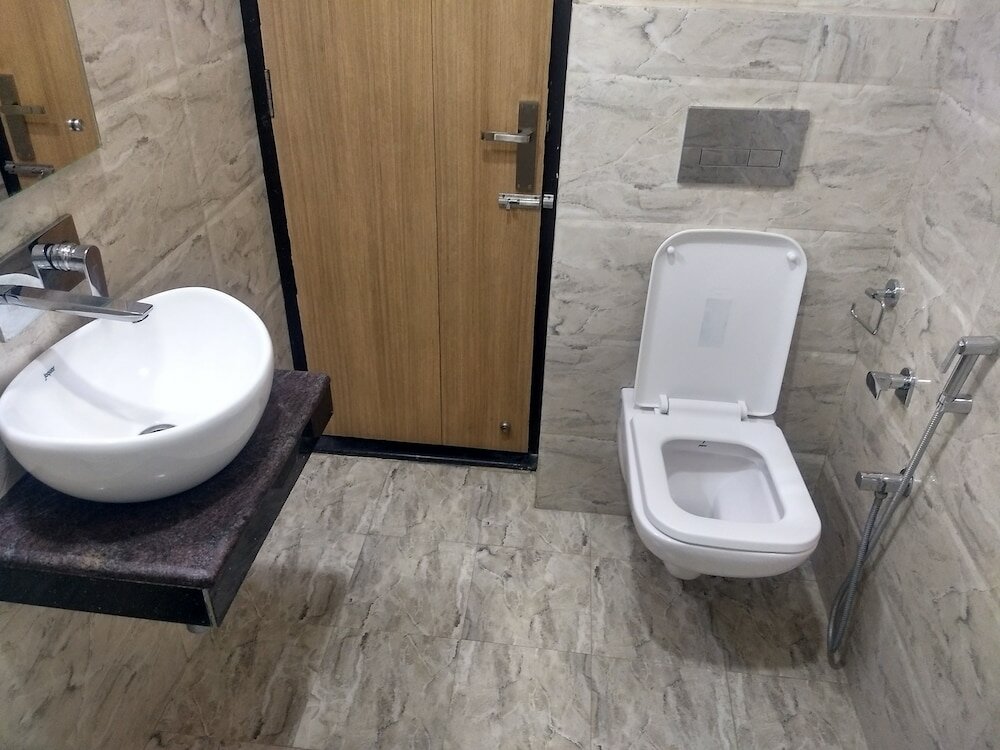 Фото Hotel Reyansh