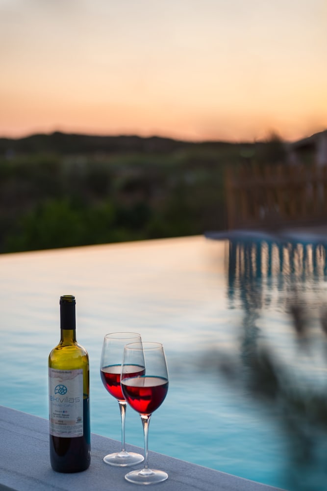 Фото Reiki Luxury Villas