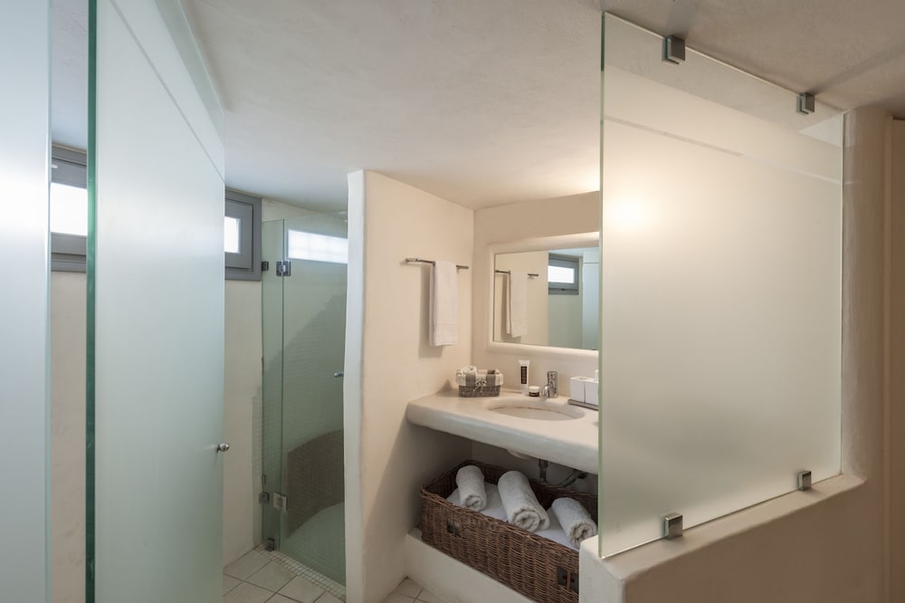 Фото Traditional Stone House in Kostos