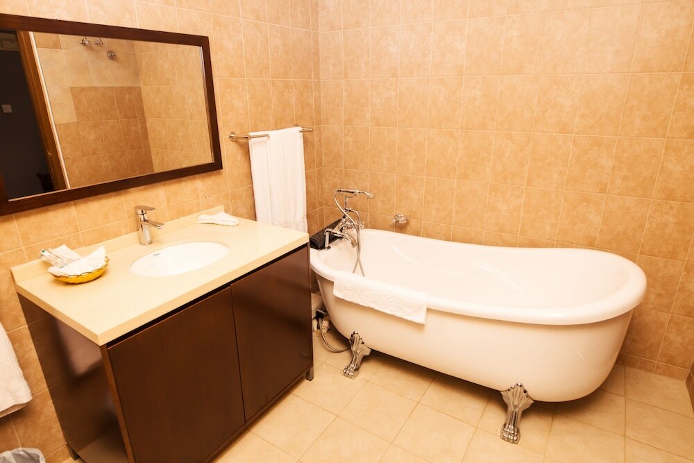 Фото Crismon Hotel