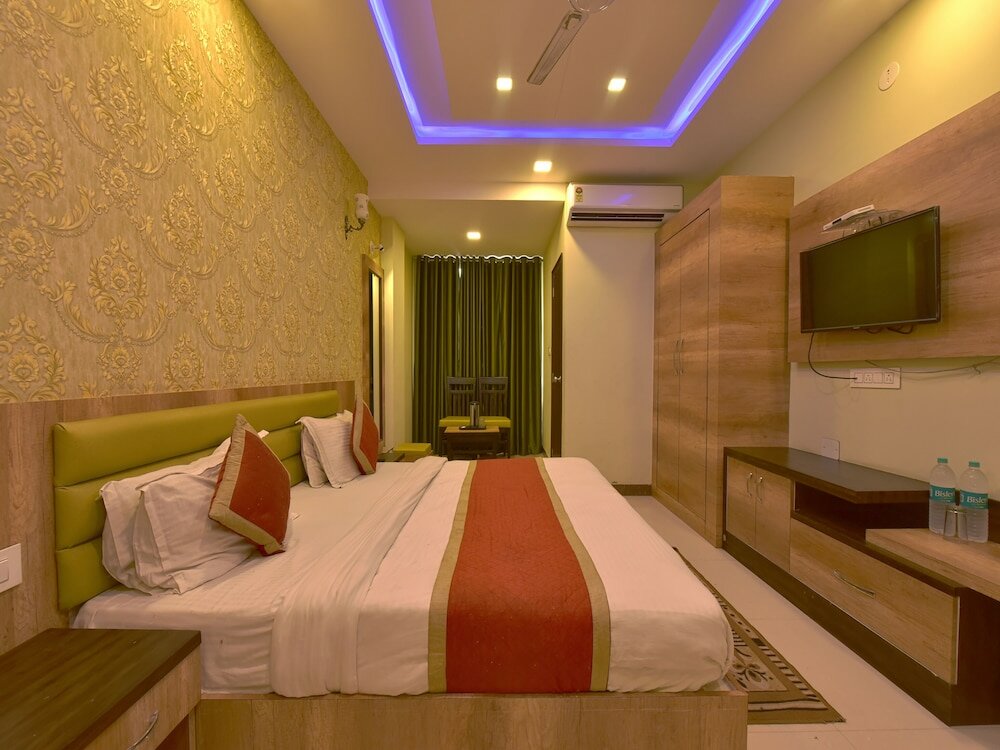 Фото Hotel Golden Leaf