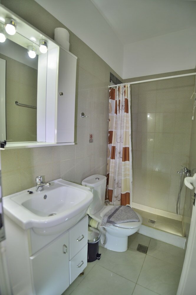 Фото Reina Apartments