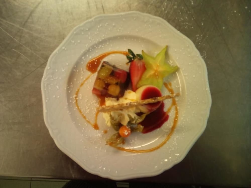 Фото Altmühlberg Hotel & Restaurant