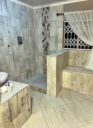 Гостиница The Wilds Guest House в Хлухлуве