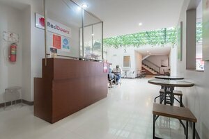 Гостиница RedDoorz Plus @ Dago Pojok 3