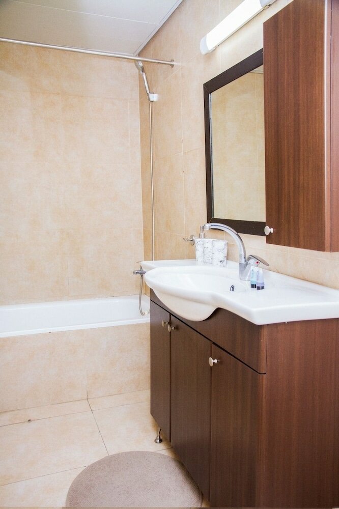 Фото Kav Apartments -HaYarkon St. 30