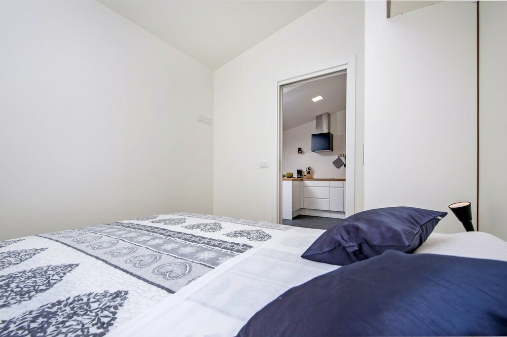 Фото Lakovich Sea View Apartments