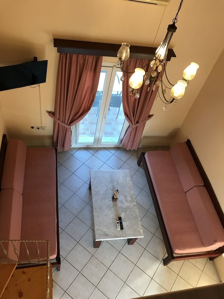 Фото L'Eremo Luxury Apartments