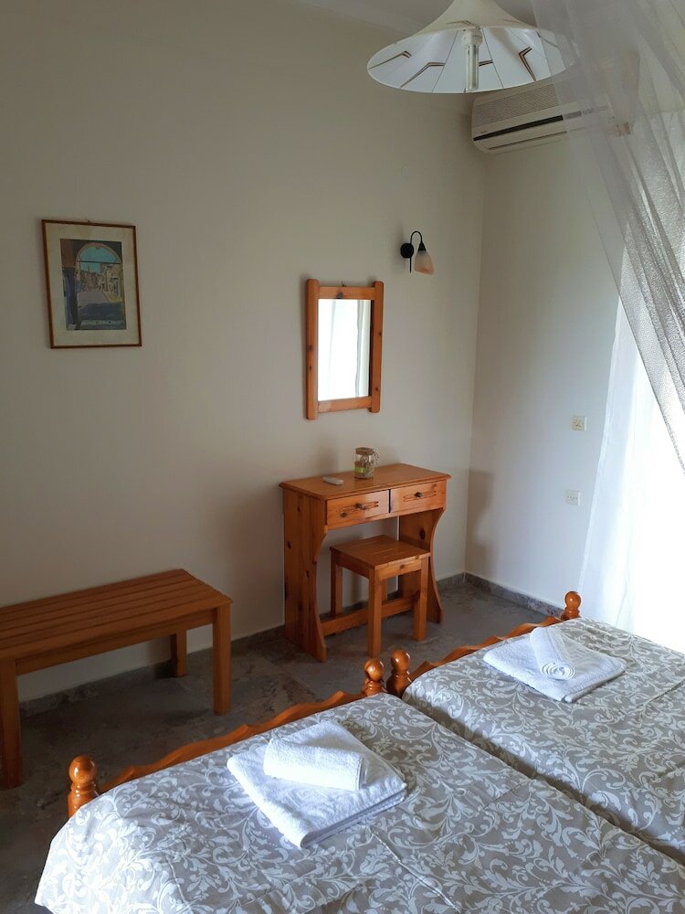 Фото Antzela Apartments