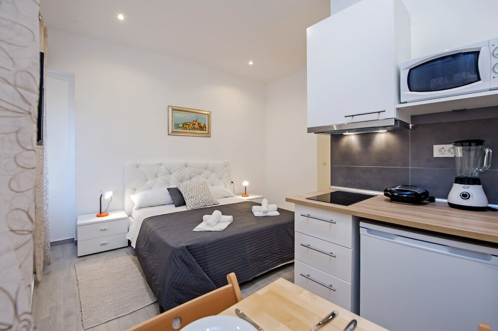 Фото Garzoto Rooms and Studios